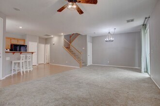 27 Hudson Canyon St in Henderson, NV - Building Photo - Building Photo