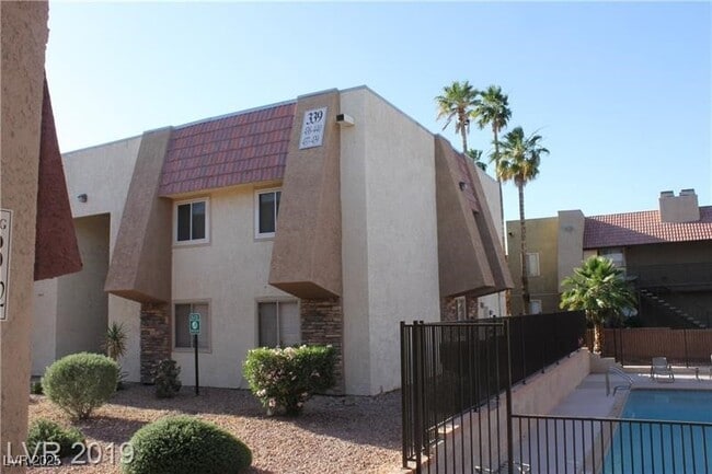 4401 Alexis Dr in Las Vegas, NV - Building Photo - Building Photo