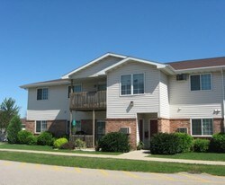 Foxwood Crossing in Neenah, WI - Building Photo