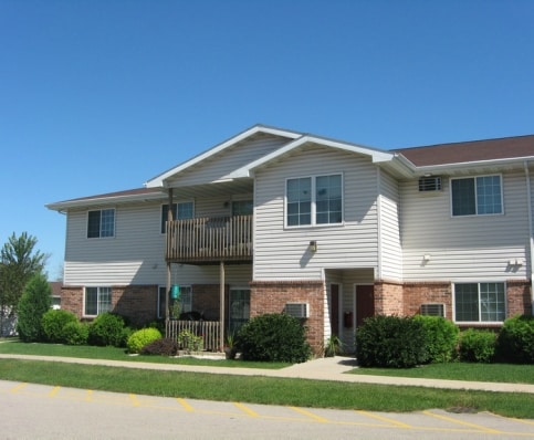 Foxwood Crossing in Neenah, WI - Foto de edificio - Building Photo