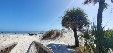 663 William Hilton Pkwy in Hilton Head Island, SC - Foto de edificio - Building Photo