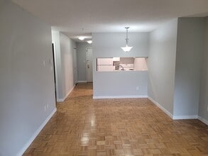 921 Thurlow St in Vancouver, BC - Building Photo - Building Photo