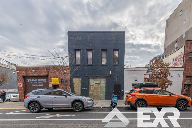 483 Driggs Ave in Brooklyn, NY - Foto de edificio - Building Photo