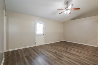 3032 Twin Oak Dr S in Middleburg, FL - Building Photo - Building Photo