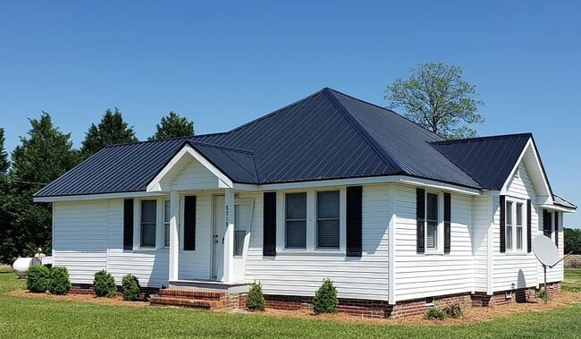 property at 8018 Red Hill Rd