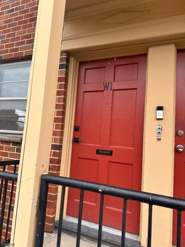 916 Stuyvesant Ave. in Irvington, NJ - Building Photo - Building Photo