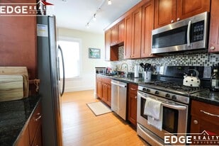 93 Surrey St, Unit 2 in Boston, MA - Building Photo