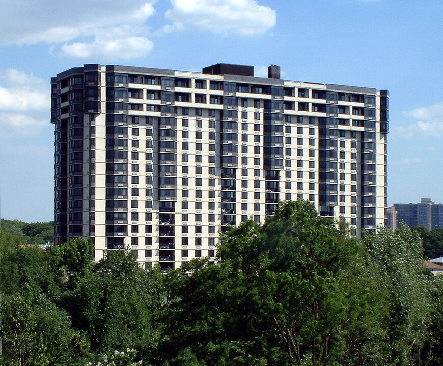 The Charlton Condominium in Fort Lee, NJ - Foto de edificio