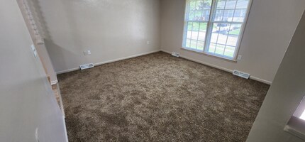 400 SW Sandstone Dr in Blue Springs, MO - Building Photo - Building Photo