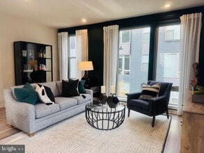 3012 Beachview Ln in Philadelphia, PA - Building Photo - Building Photo