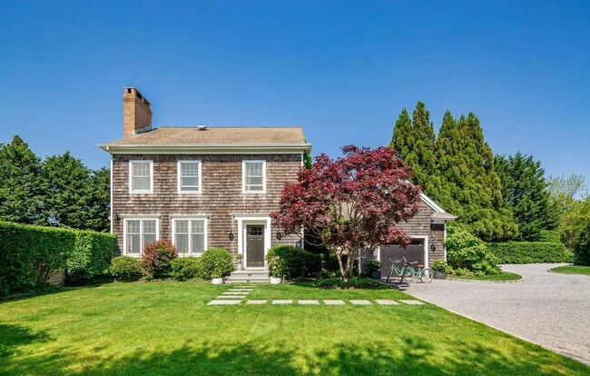 760 N Sea Mecox Rd in Southampton, NY - Building Photo - Building Photo