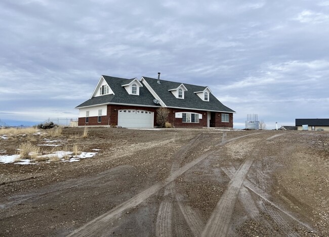 395 Blakeland Dr in Spring Creek, NV - Building Photo - Building Photo