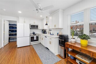 70 Carroll Ave, Unit 2 in Newport, RI - Building Photo - Building Photo