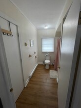 120 N Main St, Unit B in Shavertown, PA - Foto de edificio - Building Photo