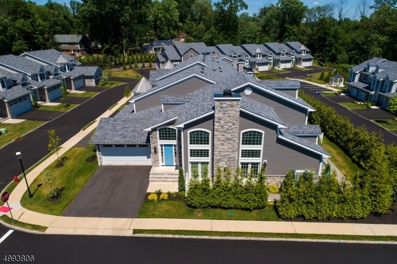 1488 Alpine Ridge Way in Mountainside, NJ - Building Photo