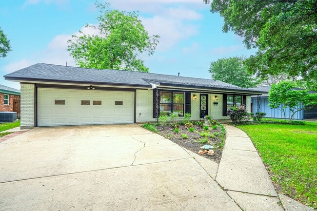 1422 Wisterwood Dr in Houston, TX - Building Photo - Building Photo