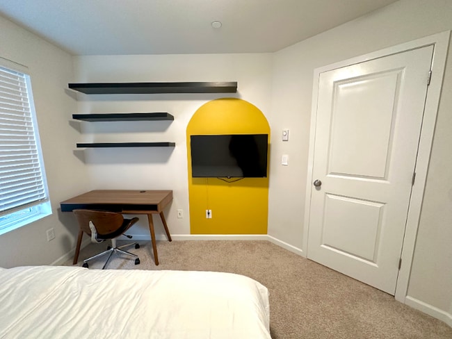 8230 S 132nd St in Seattle, WA - Foto de edificio - Building Photo