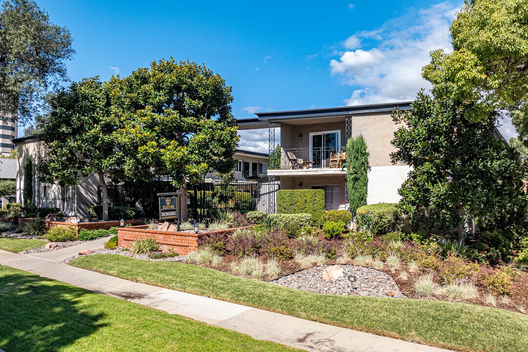 Magnolia Apartments in Pasadena, CA - Building Photo