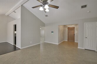 3318 Golden Willow Dr in Houston, TX - Building Photo - Building Photo