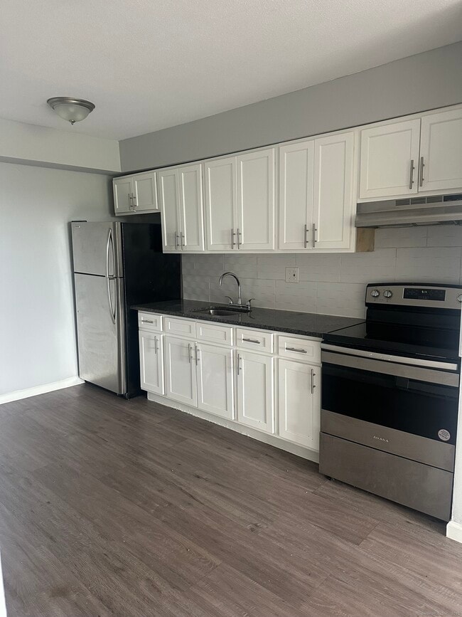 109 Kaye Vue Dr in Hamden, CT - Building Photo - Building Photo