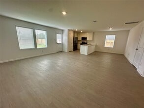 13310 Rayhill Dr in Conroe, TX - Building Photo - Building Photo