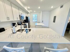 17665 Opal Sand Dr in Venice, FL - Building Photo - Building Photo