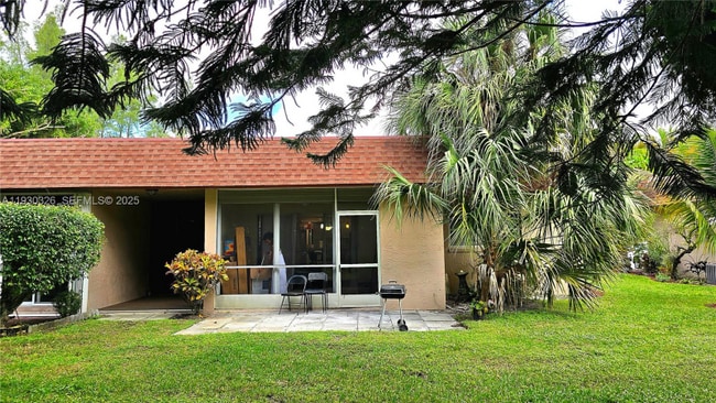 1910 Palmland Dr in Boynton Beach, FL - Foto de edificio - Building Photo