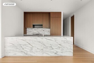 15 E 30th St in New York, NY - Building Photo - Building Photo