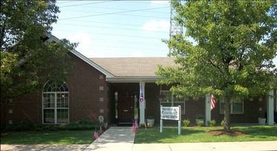 Primm Place in Overland, MO - Foto de edificio - Building Photo