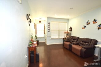 3 Bauer Ln in Cranbury, NJ - Building Photo - Building Photo