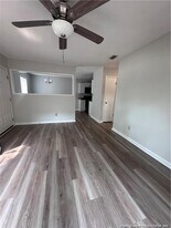 642 Mosswood Ln in Fayetteville, NC - Building Photo