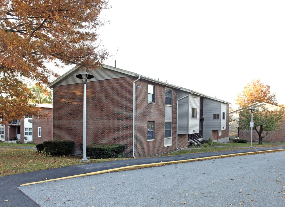 116 Hopedale St in Hopedale, MA - Building Photo