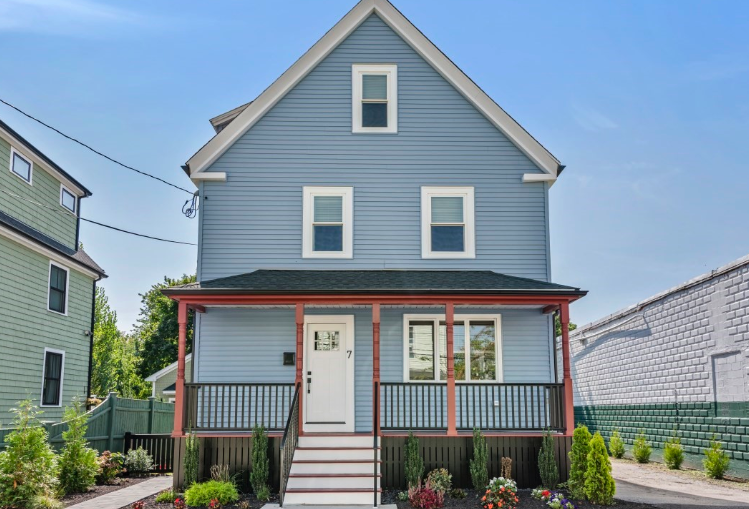 7 Yukon Ave in Watertown, MA - Foto de edificio