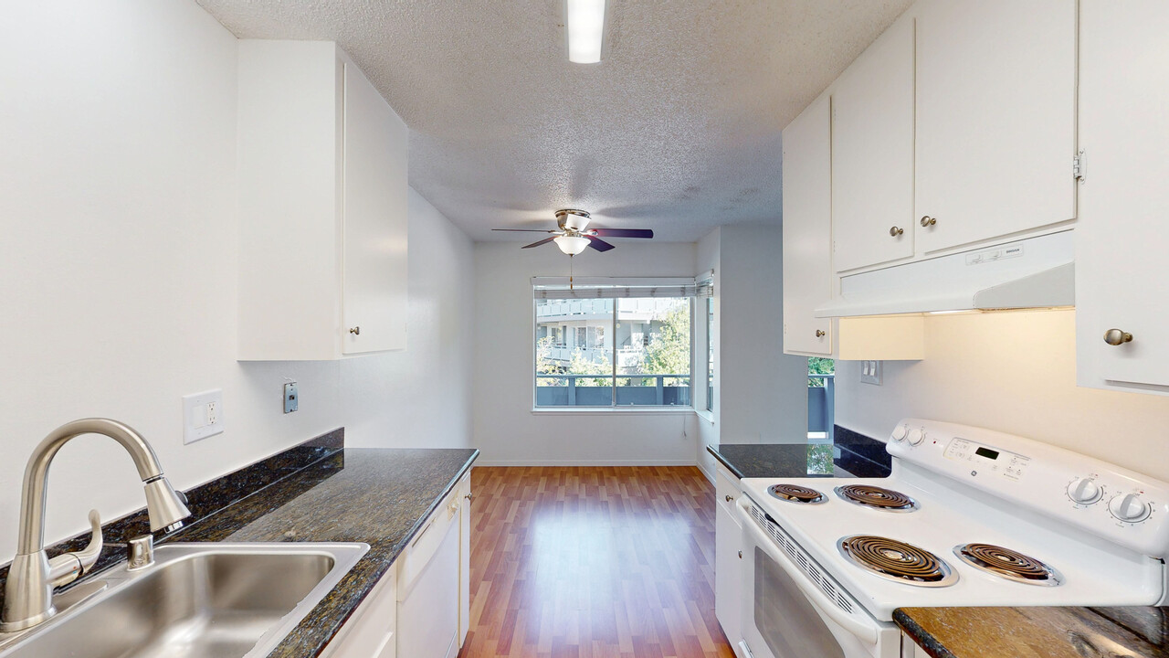 829 Las Gallinas Ave-Unit -316 in San Rafael, CA - Building Photo