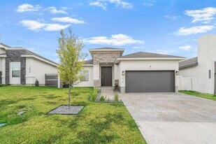 1416 Eagles Ln in Laredo, TX - Building Photo