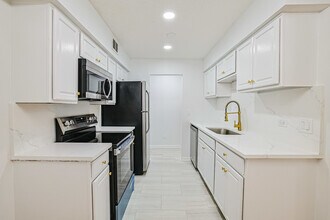 929 Buccaneer Dr in Schaumburg, IL - Building Photo - Building Photo