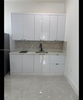 2807 Leeland Heights Blvd in Lehigh Acres, FL - Building Photo