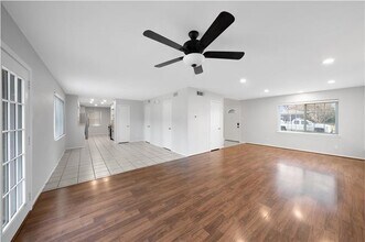 9227 Pinewood Dr in Dallas, TX - Building Photo - Building Photo