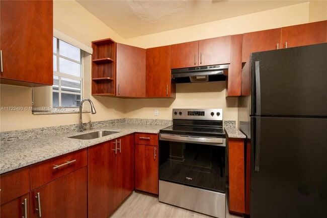 340 NE 82nd St, Unit 1