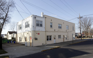 200 W Kings Hwy in Mt Ephraim, NJ - Building Photo - Building Photo