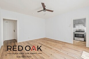 960 S Oxford Ave in Los Angeles, CA - Building Photo