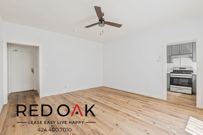 property at 960 S Oxford Ave