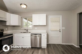 7701 Sherry Lynn Ct in Louisville, KY - Foto de edificio - Building Photo