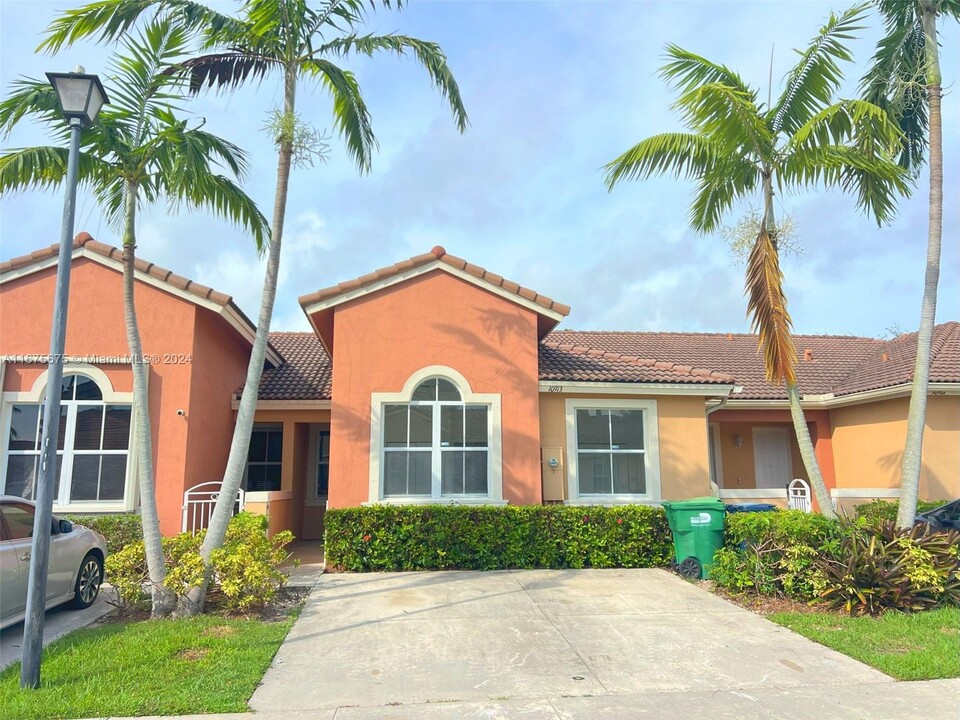 10913 SW 236th Terrace in Homestead, FL - Building Photo