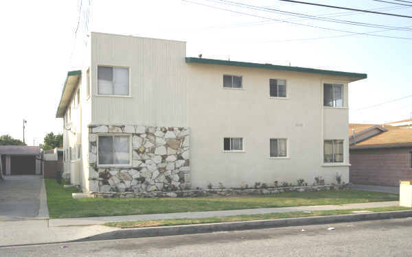 11941 Manor Dr in Hawthorne, CA - Building Photo - Building Photo