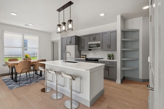 Valle Vista in Del Valle, TX - Building Photo - Building Photo