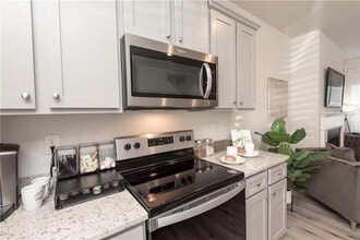 Room in Townhome on Shaffer Ct, Unit 2007 in Union City, GA - Foto de edificio - Building Photo