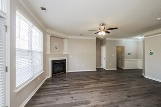 7021 Chieftain Dr in Charlotte, NC - Foto de edificio - Building Photo