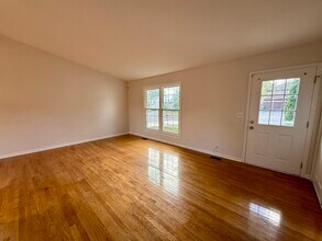 100 Rumsey Pl in Westmont, IL - Building Photo - Building Photo