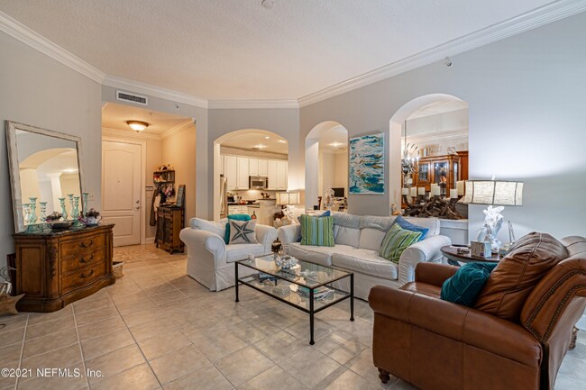 4300 S Beach Pkwy in Jacksonville Beach, FL - Foto de edificio - Building Photo